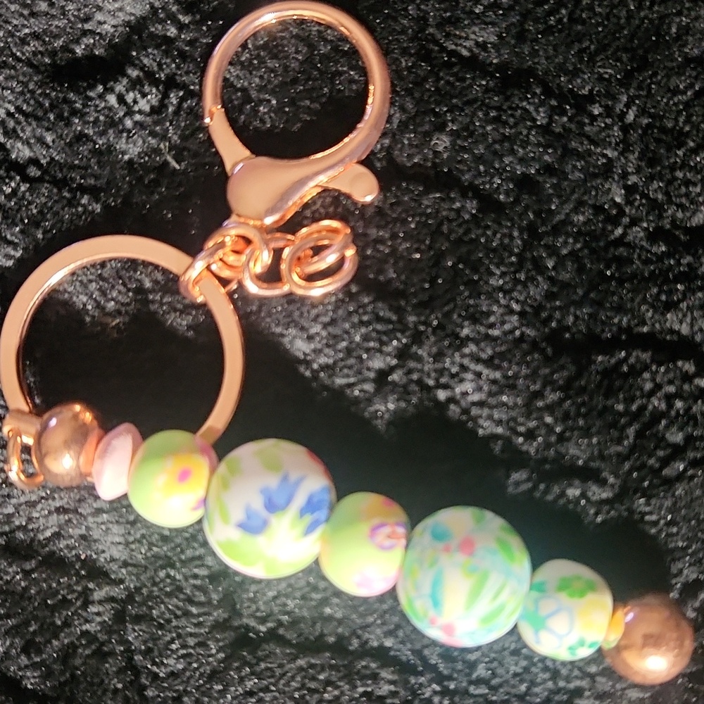 Beautiful Floral Beads Keychain